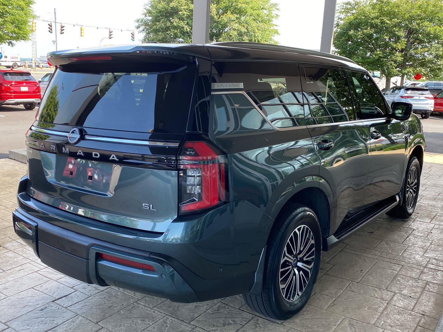 Certified 2025 Nissan Armada SL w/ Captain's Chari Seat Package RWD image 8