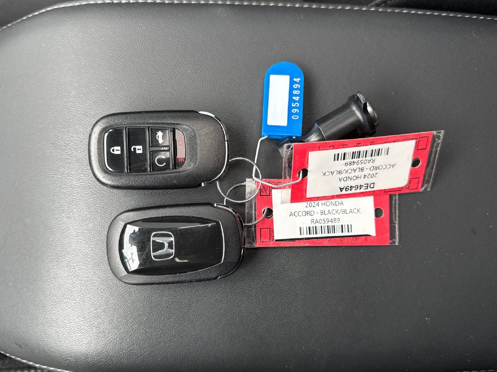 Used 2024 Honda Accord Sport image 4