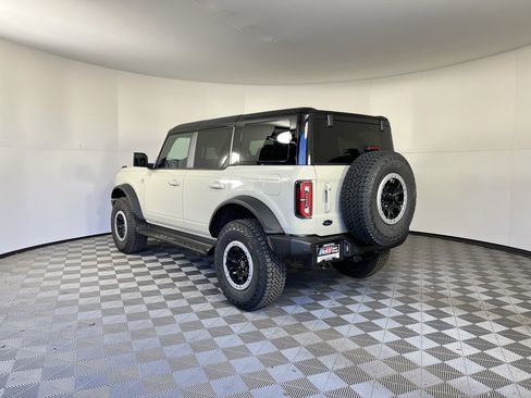 New 2025 Ford Bronco Outer Banks w/ Sasquatch Package image 3