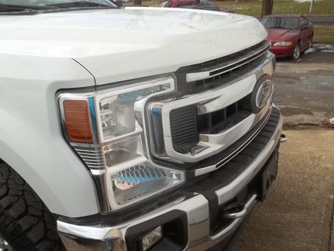 Used 2022 Ford F350 XLT w/ XLT Premium Package image 5