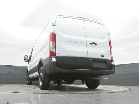 New 2024 Ford Transit 250 148 Medium Roof RWD image 44