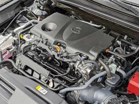 Used 2023 Toyota Camry LE image 32