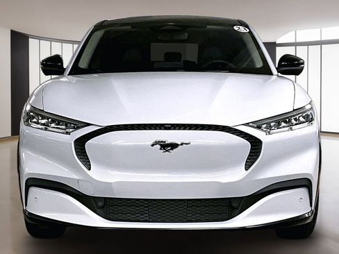 Used 2023 Ford Mustang Mach-E California Route 1 image 2