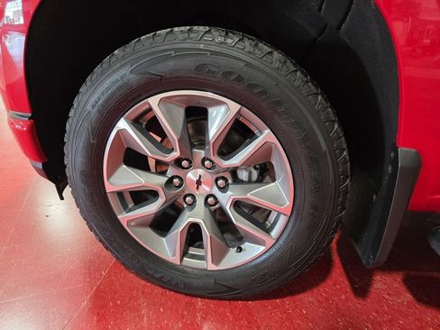 Used 2019 Chevrolet Silverado 1500 RST image 10