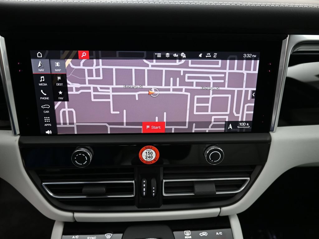 Certified 2026 Porsche Macan AWD/4WD image 22