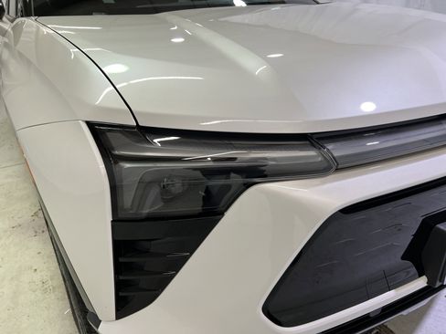 Certified 2025 Chevrolet Blazer EV RS image 5