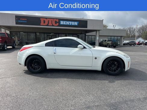 Used 2006 Nissan 350Z Touring image 3