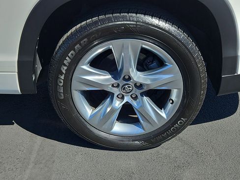 Used 2016 Toyota Highlander Limited image 10