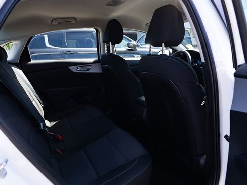 Used 2024 Kia Forte LXS w/ LXS Technology Package FWD image 23