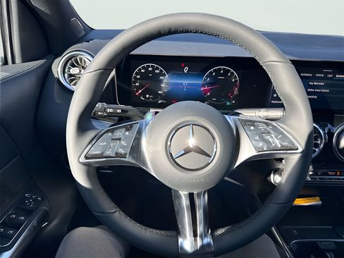 Certified 2026 Mercedes-Benz GLA 250 4MATIC image 14