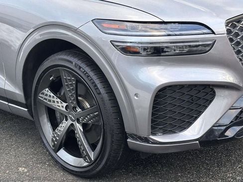 Used 2023 Genesis GV70 3.5T Sport w/ Sport Prestige Package image 12