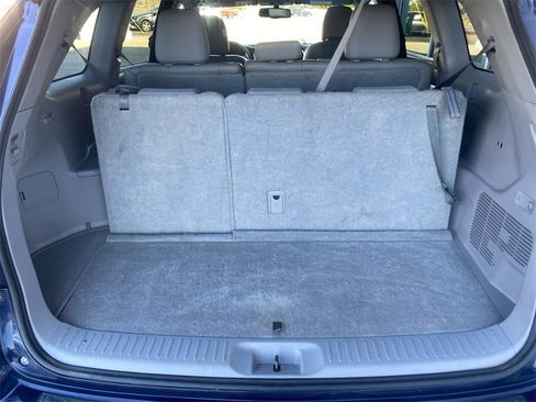 Used 2016 Toyota Highlander XLE image 30