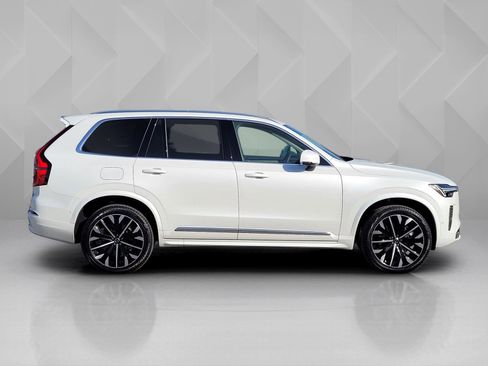 Certified 2025 Volvo XC90 T8 Ultra w/ Protection Package Premier image 7
