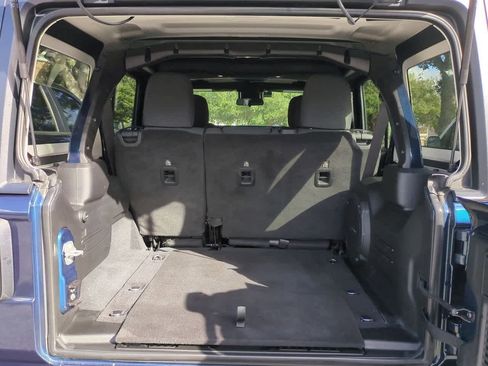 Certified 2025 Jeep Wrangler Willys image 34