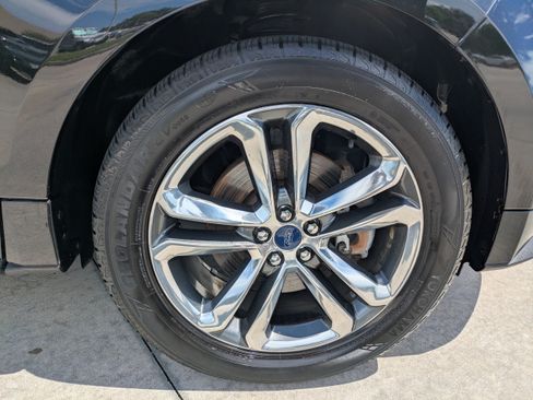 Used 2015 Ford Edge Sport w/ Equipment Group 401A AWD/4WD image 9