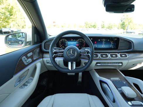 New 2026 Mercedes-Benz GLS 450 4MATIC image 23