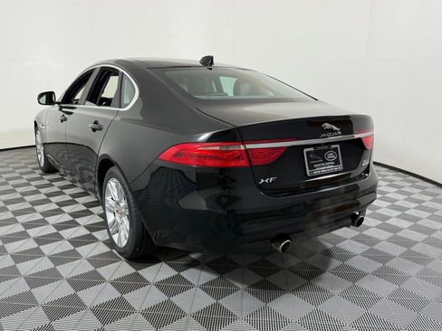 Used 2017 Jaguar XF Premium AWD/4WD image 3