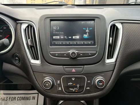 Used 2016 Chevrolet Malibu LT FWD image 12
