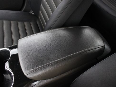 Used 2014 Ford Fusion SE FWD image 40