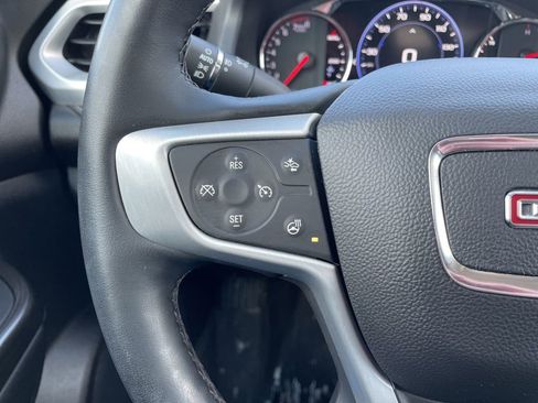 Used 2023 GMC Acadia SLT w/ Technology Package image 28