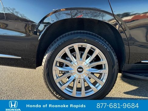 Used 2024 Cadillac Escalade Premium Luxury image 42