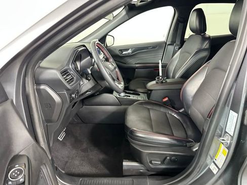 Used 2023 Ford Escape ST-Line image 11