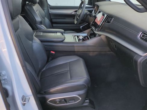 Used 2023 Jeep Wagoneer Series II w/ Convenience Group I image 21