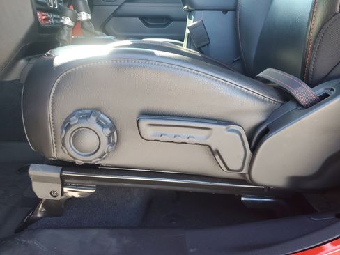 Used 2023 Jeep Wrangler Rubicon image 14