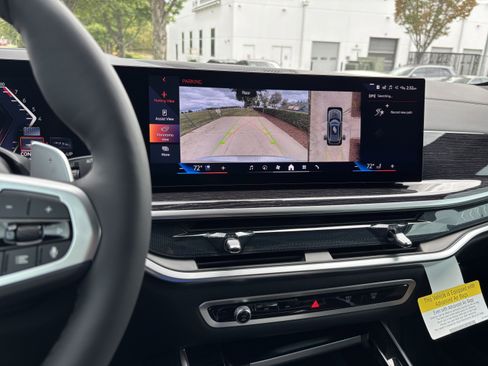 Used 2026 BMW X5 xDrive40i w/ M Sport Package image 25