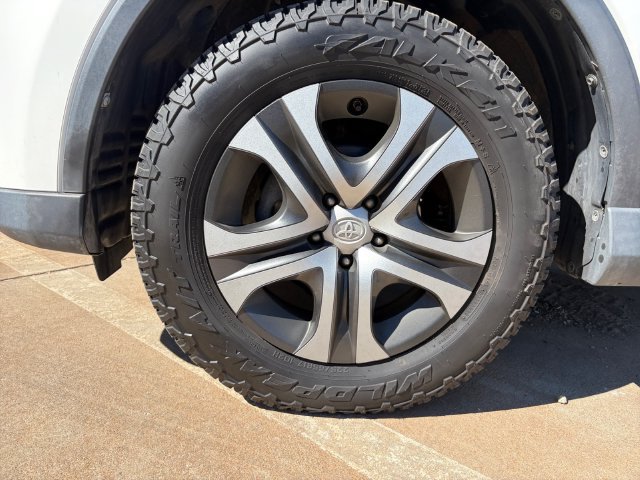 Used 2017 Toyota RAV4 LE w/ All Weather Liner Package AWD/4WD image 25