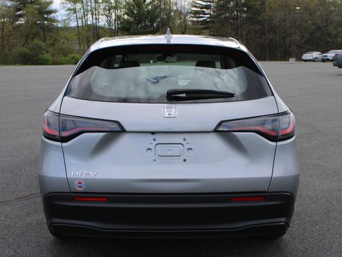 Used 2024 Honda HR-V LX image 5