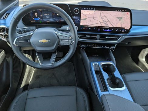 Used 2026 Chevrolet Equinox EV LT AWD/4WD image 19