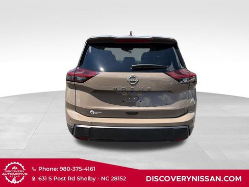 Certified 2025 Nissan Rogue SV AWD/4WD image 6