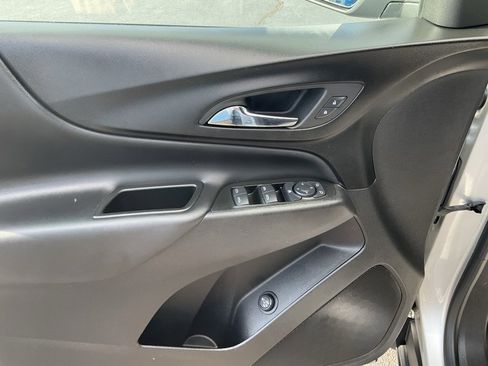 Used 2022 Chevrolet Equinox LT image 10