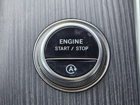 Certified 2026 Mercedes-Benz GLC 300 image 19