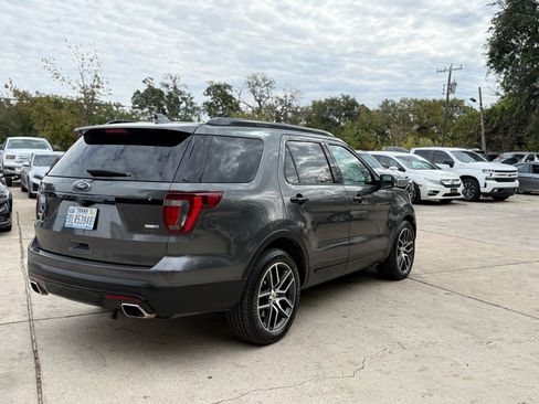 Used 2016 Ford Explorer Sport w/ Equipment Group 401A image 4