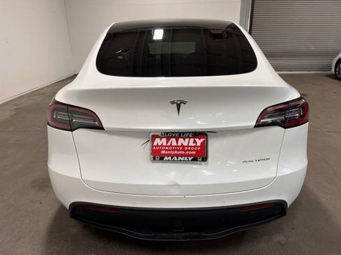 Used 2021 Tesla Model Y Long Range image 4