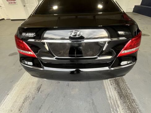 Used 2012 Hyundai Equus Signature image 3