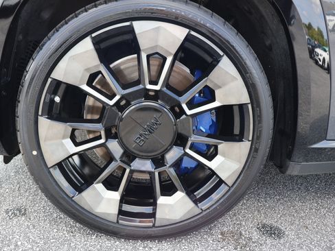 Used 2024 BMW XM AWD/4WD image 9