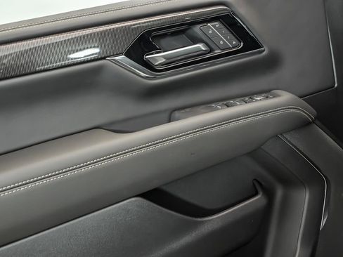 New 2026 GMC Yukon Elevation w/ Elevation Premium Package AWD/4WD image 5