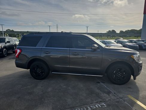Used 2021 Ford Expedition XLT RWD image 7