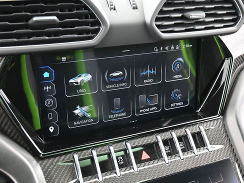 Used 2024 Lamborghini Urus Performante image 21