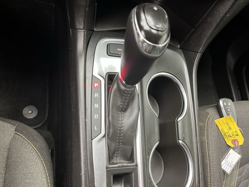 Used 2018 Chevrolet Equinox LT AWD/4WD image 23