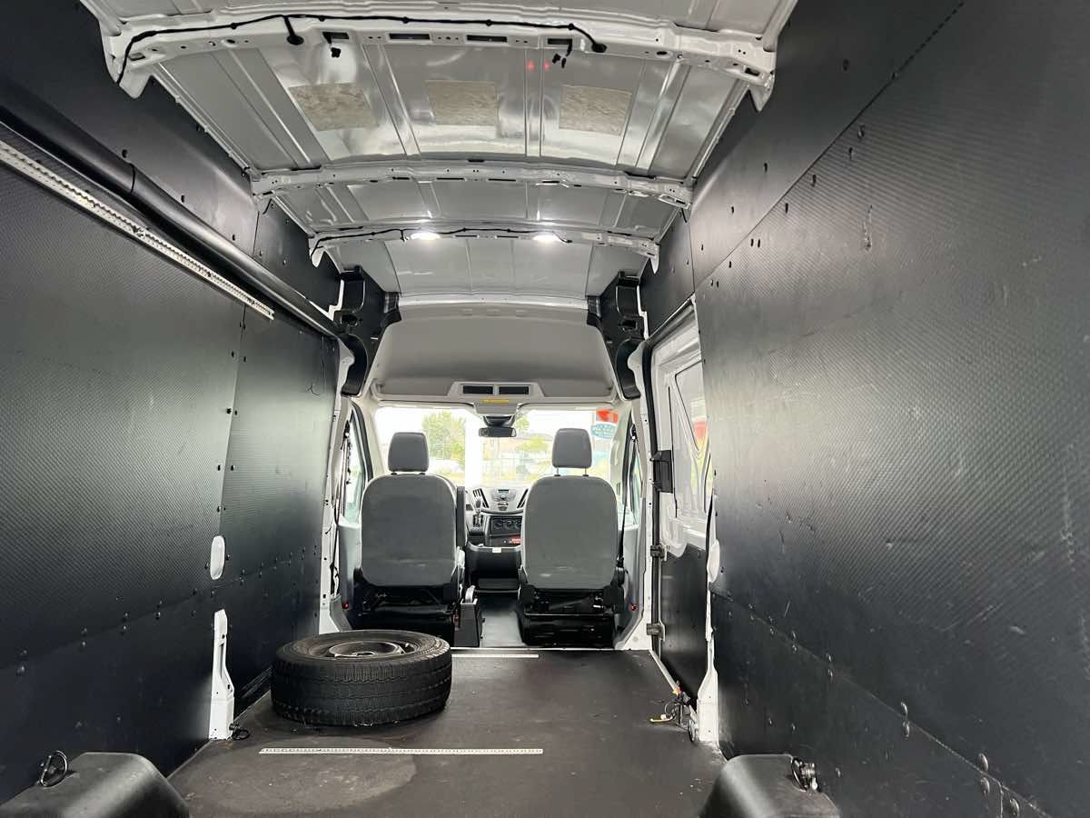 Used 2019 Ford Transit 250 148 High Roof Extended RWD image 8
