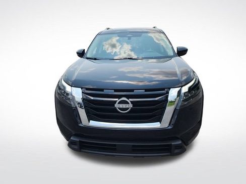 Used 2025 Nissan Pathfinder SV AWD/4WD image 8