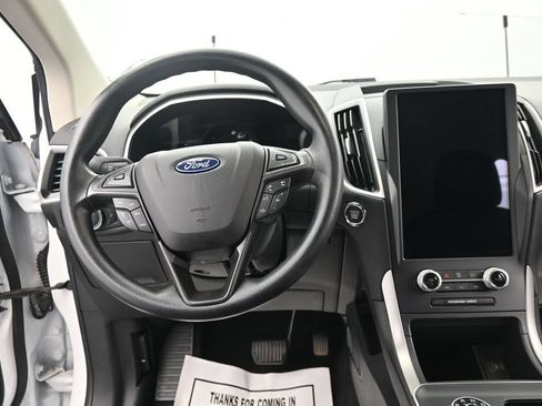 Used 2021 Ford Edge SE AWD/4WD image 16