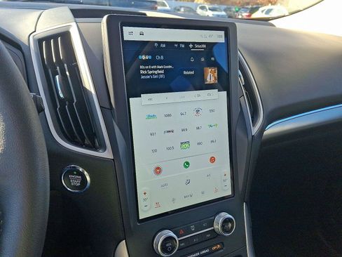 Used 2022 Ford Edge SEL w/ Convenience Package image 17