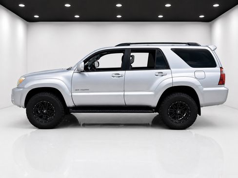 Used 2006 Toyota 4Runner Limited AWD/4WD image 4