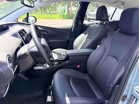 Used 2019 Toyota Prius XLE AWD/4WD image 14