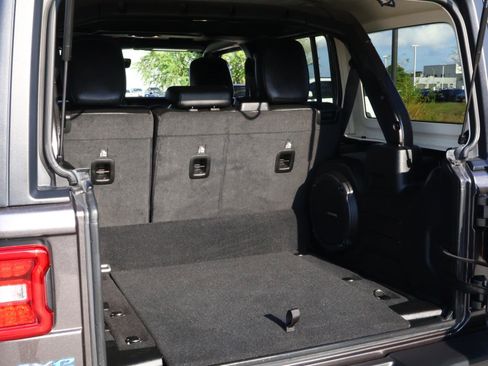 Used 2022 Jeep Wrangler Unlimited Sahara w/ Cold Weather Group image 21